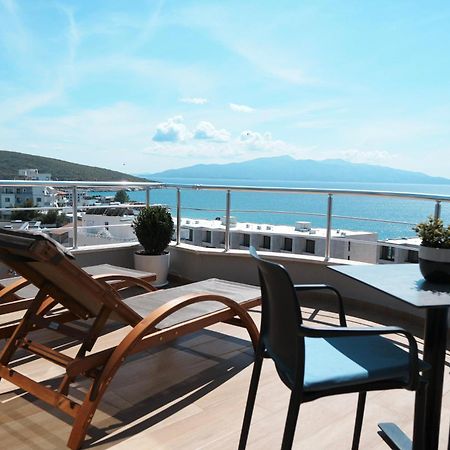 Hotel Blue Sky Sarandë エクステリア 写真