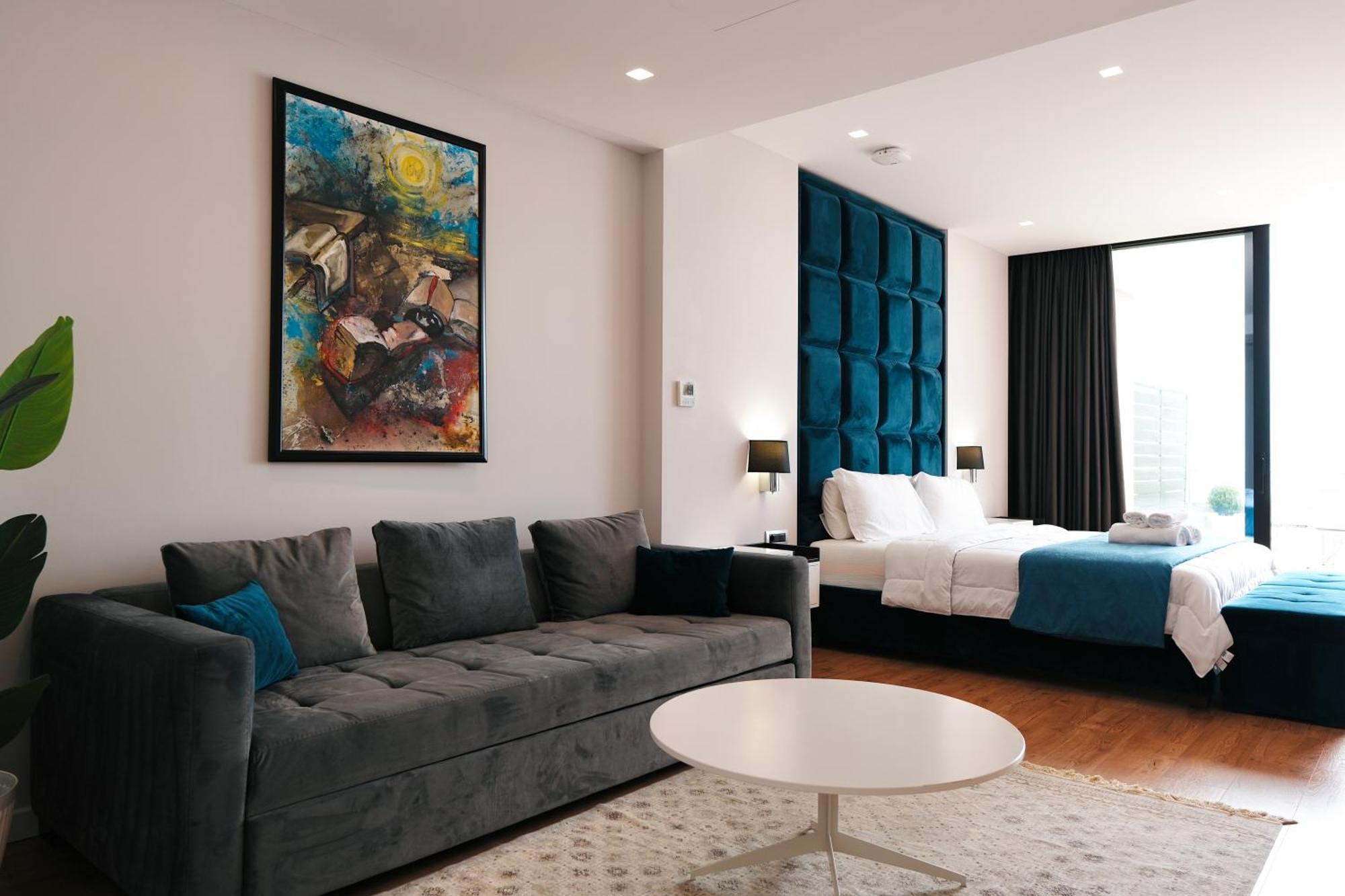 Hotel Blue Sky Sarandë エクステリア 写真