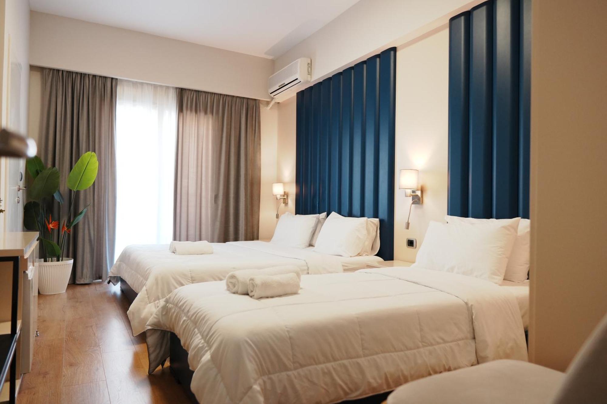 Hotel Blue Sky Sarandë エクステリア 写真