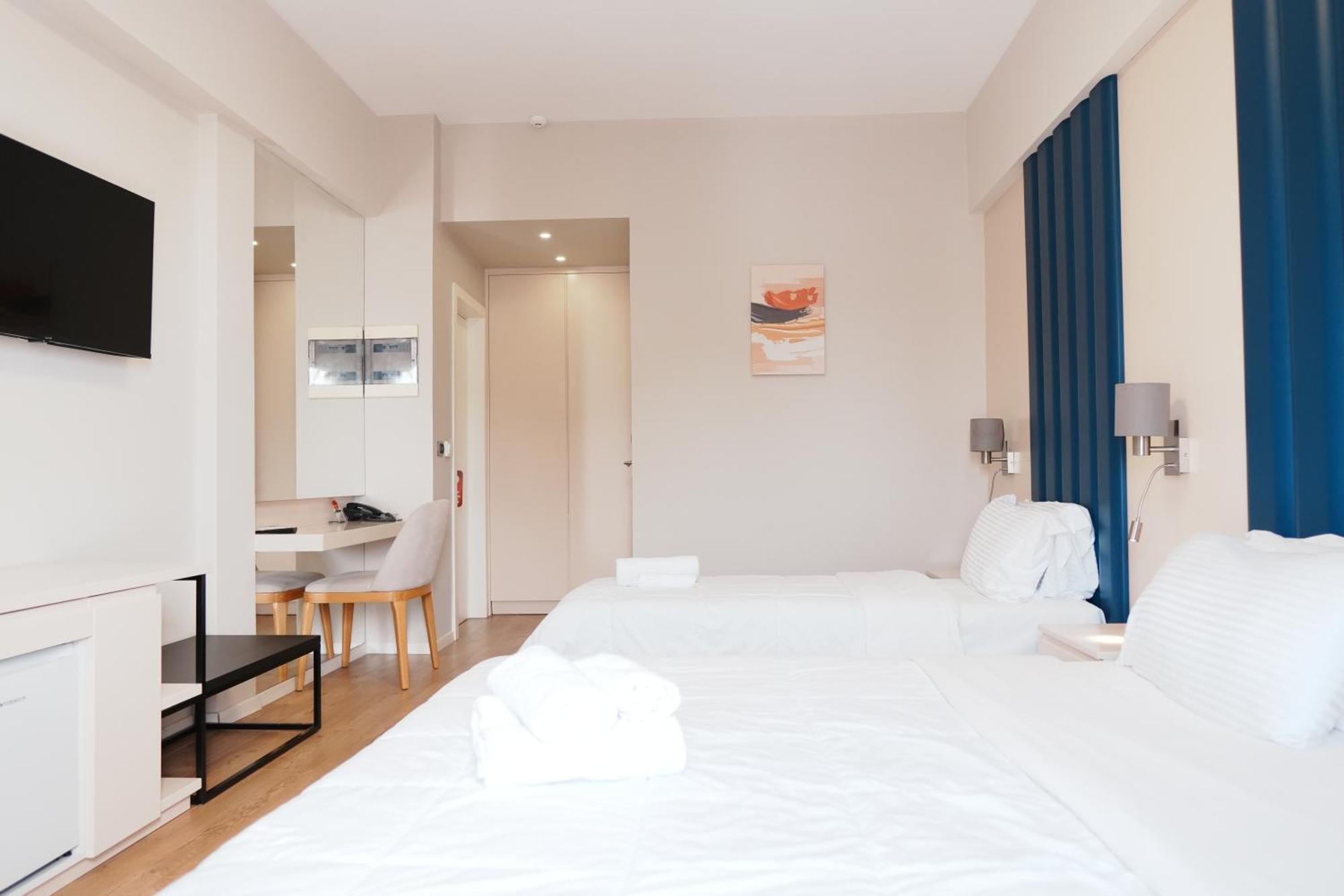 Hotel Blue Sky Sarandë エクステリア 写真