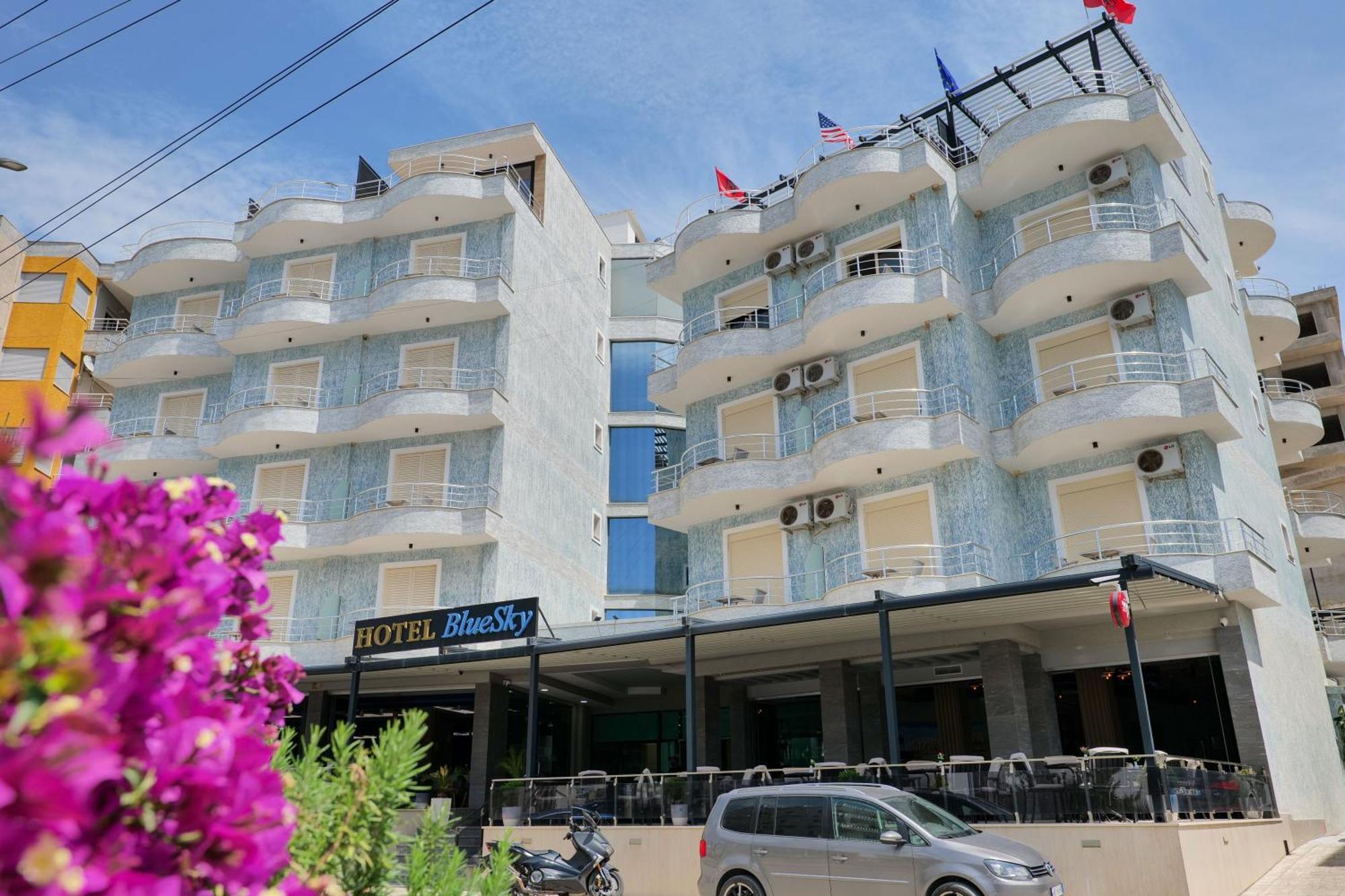 Hotel Blue Sky Sarandë エクステリア 写真
